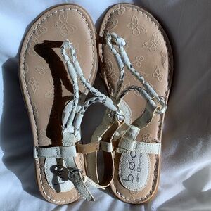 NWOT B.O.C. White, Silver, and Tan Sandals Sz 6